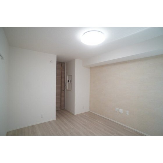 Ｄ－ＲＯＯＭ千代田町の居室・リビング