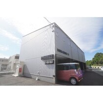 ＳＯＵＴＨ－ＧＡＲＡＧＥの外観写真