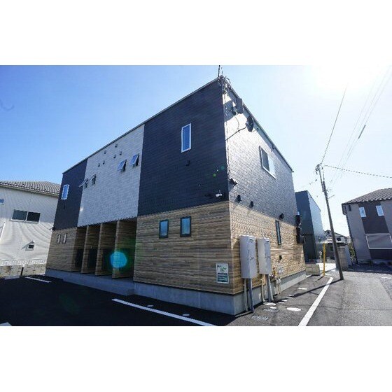 フィオーレ富久の建物外観