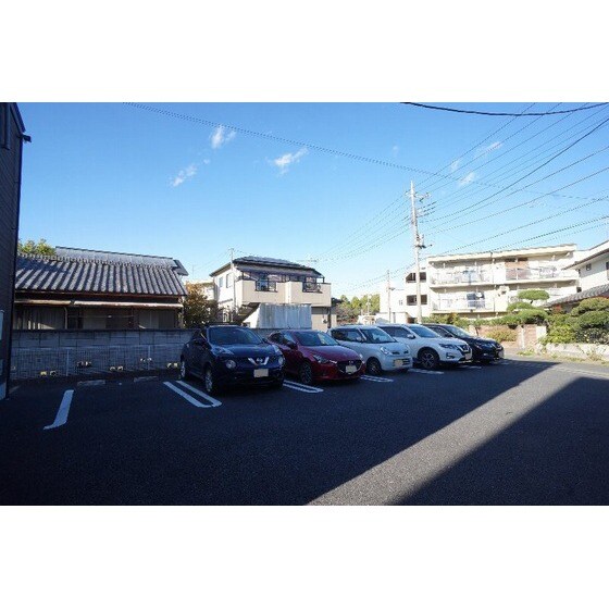 ル・プティシュの駐車場