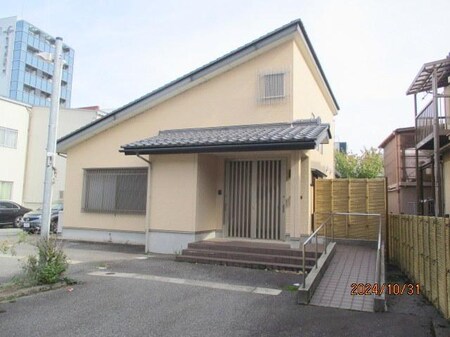 M貸家外観写真