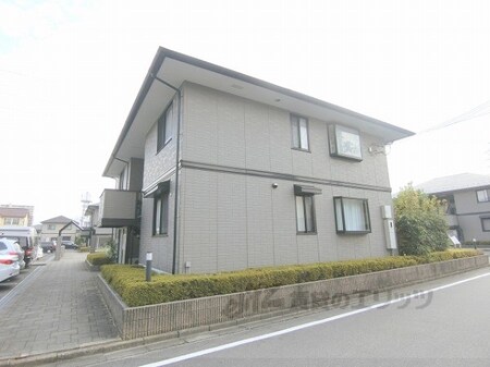 ロイヤルシャトーＤ外観写真