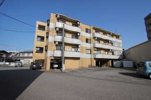 キャピタル平安外観写真