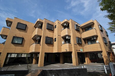 ラフィーネ平安外観写真