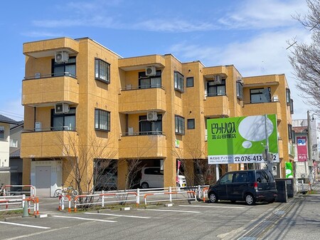 ラフィーネ平安外観写真