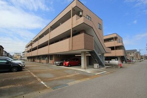 ロイヤルコート弐番館外観写真