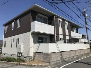 シャーメゾンエピナールⅡ番館外観写真