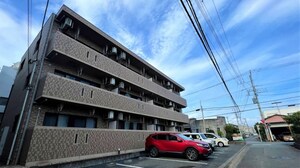 アンブリョン外観写真