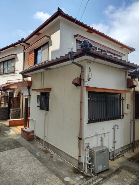 静かな住宅地にある一戸建て・車1台OK　～from 弥生町～外観写真