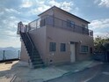 ～ぐるっとバルコニーの戸建て風アパート・車２台OK～