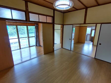 The レトロ戸建て　from本河内外観写真