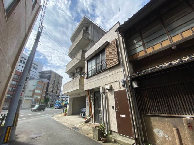 水辺の森ハウス