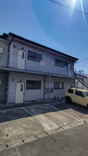 前田アパート外観写真