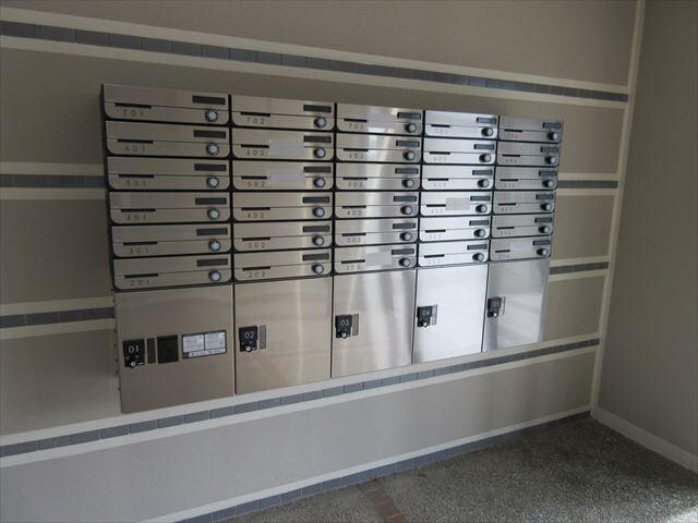 物件外観写真2　(集合ポスト)