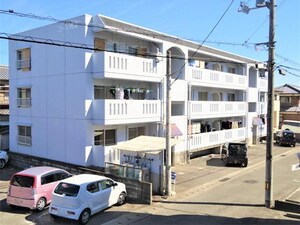 コーポ鴨島外観写真