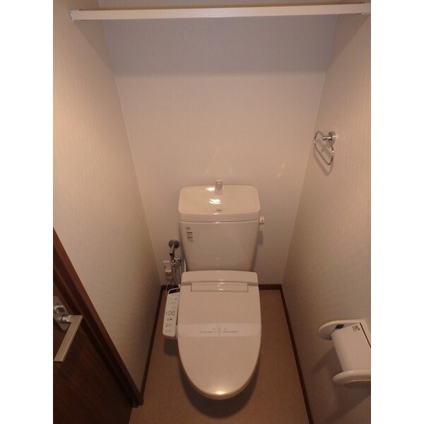 トイレ(※イメージ　ゆったりとした空間のトイレです)