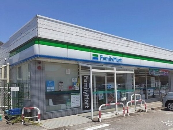 周辺環境(ファミリーマート富山稲荷町店まで450m)