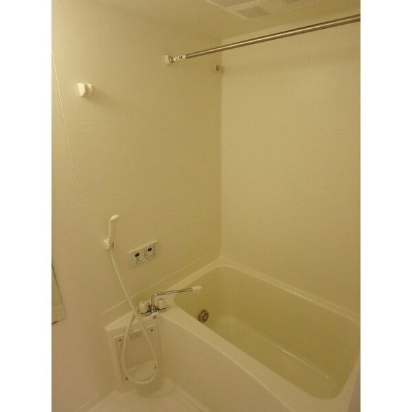 浴室(※イメージ　落ち着いた空間のお風呂です)