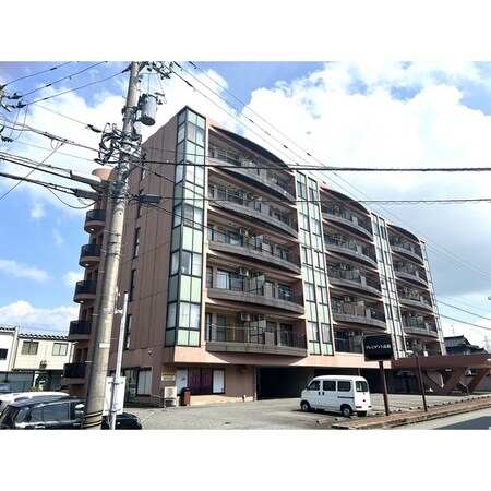 プレジデント高陽外観写真