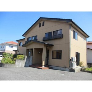ピサリ藤の木外観写真
