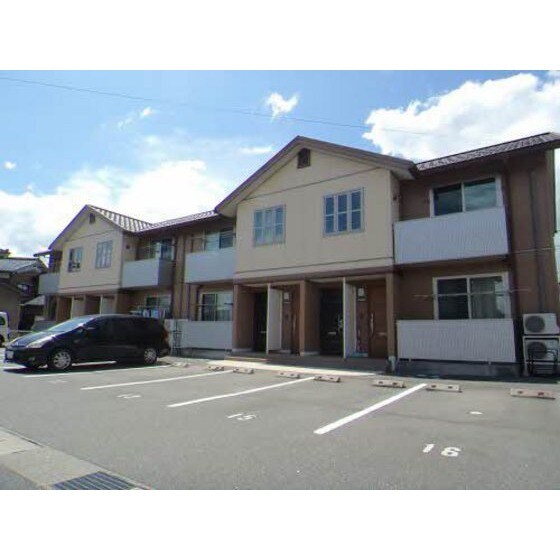 グランディス　オオタの物件外観写真