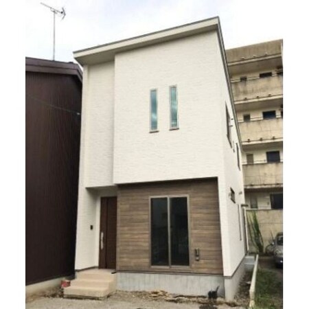 富山市清水町3丁目貸家外観写真