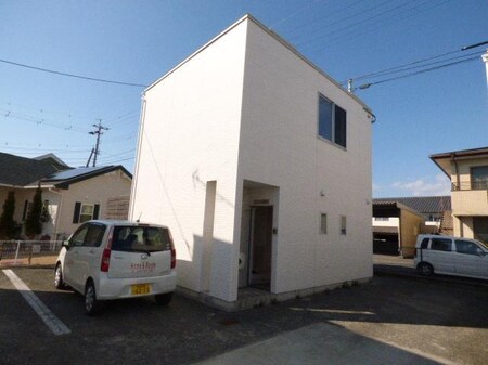 フューチャー古賀島外観写真