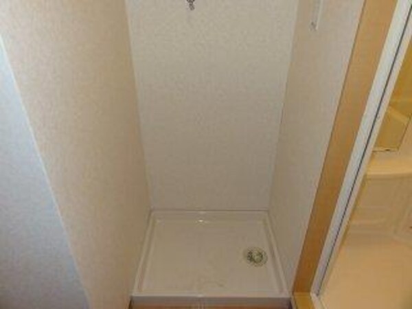 居室(洗濯機置場)