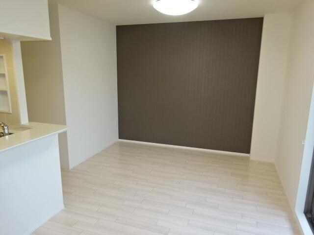 物件内観写真12　(リビング)