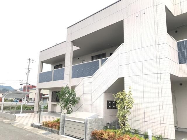 物件外観写真1　(外観写真（昼）)