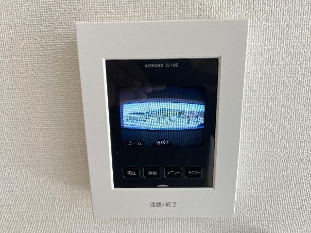 物件内観写真9　(カメラ付インターホン)