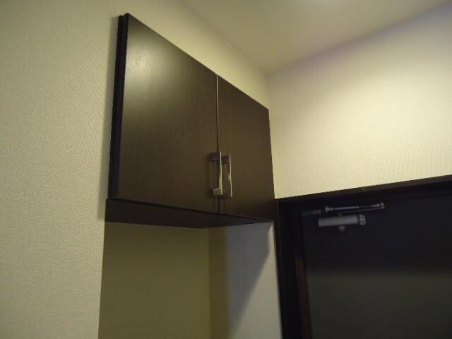 物件内観写真7　(玄関)