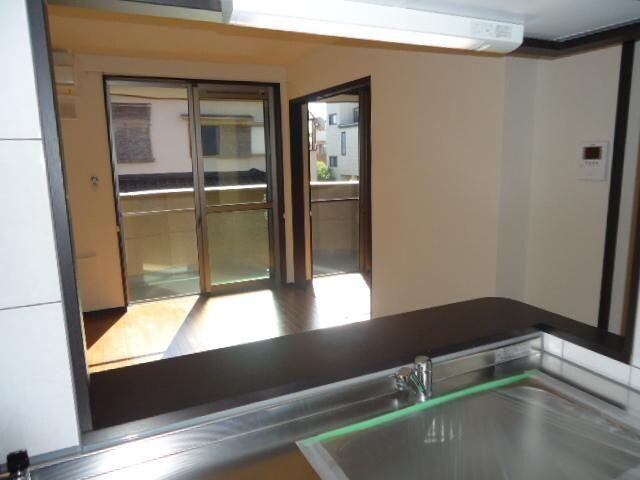 物件内観写真10　(リビング)