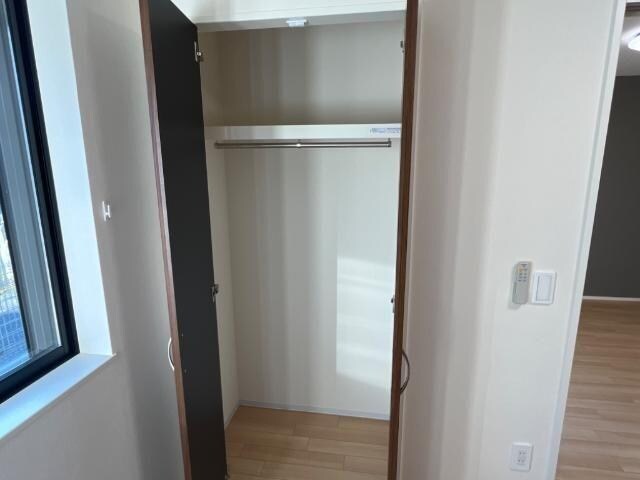 物件内観写真6　(収納)