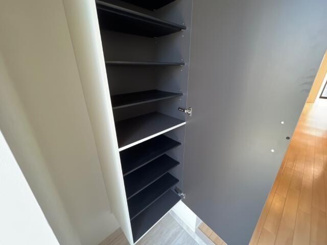 物件内観写真10　(収納)