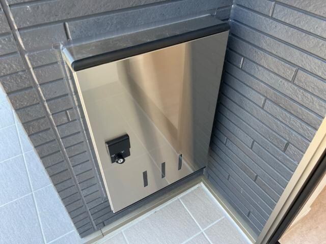 物件内観写真18　(宅配ボックス)