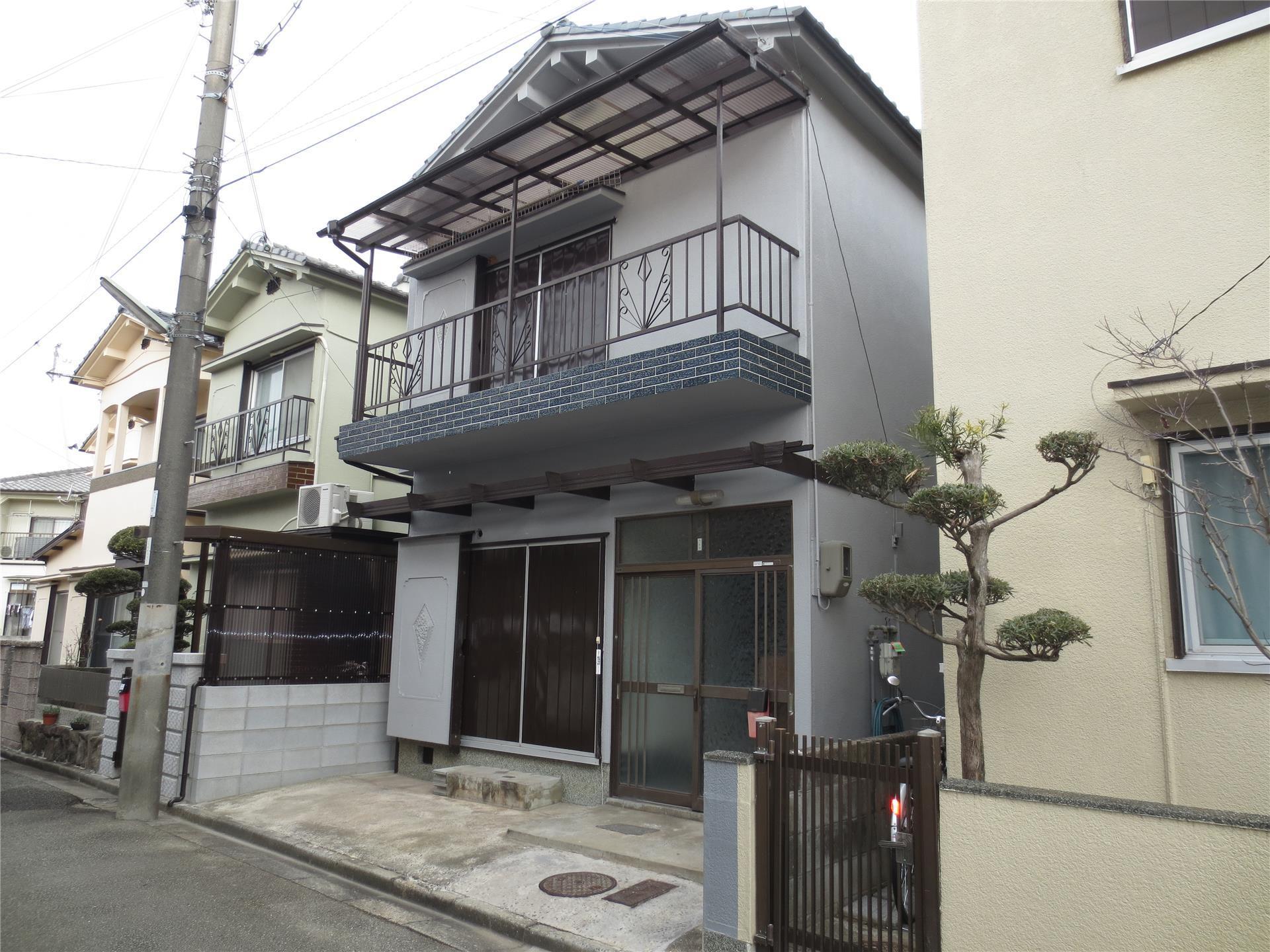加古川市加古川町中津　貸家