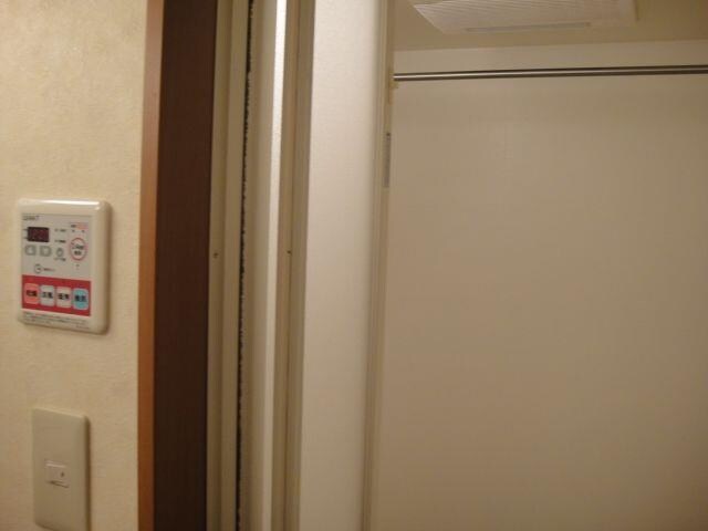 物件内観写真12　(浴室乾燥機)