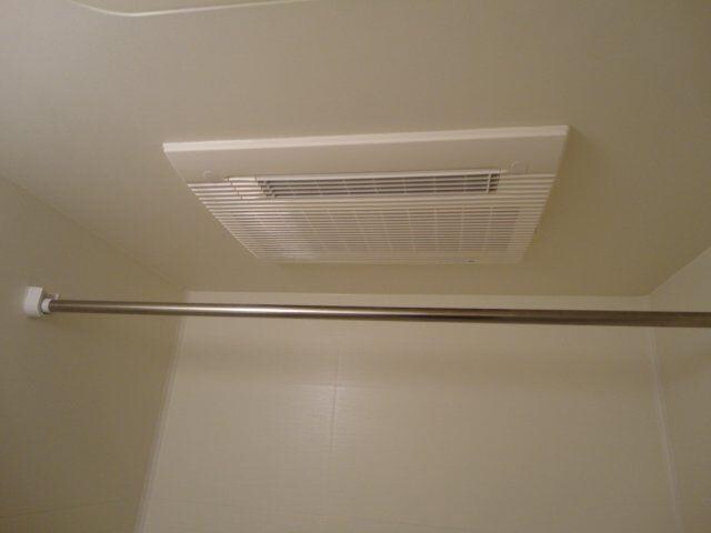 物件内観写真19　(浴室乾燥機)