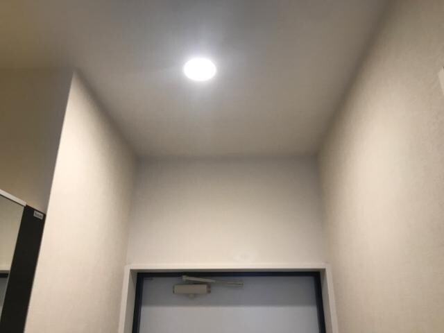物件内観写真10　(玄関センサー照明（イメージ）)