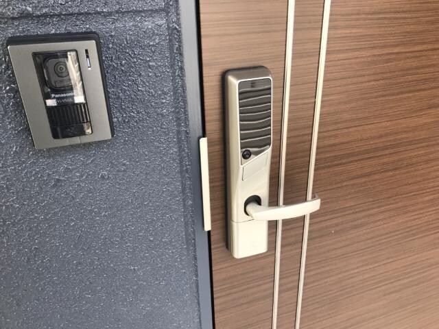 物件内観写真13　(玄関電子キー（イメージ）)