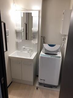 物件内観写真5　(独立洗面台)