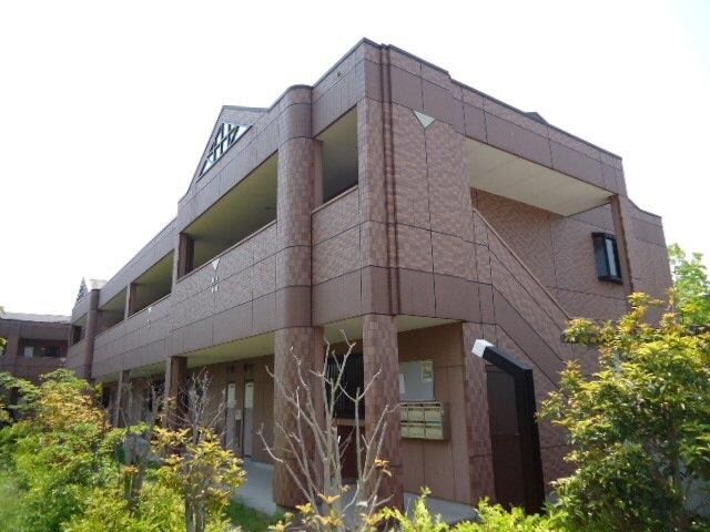 物件外観写真2　(外観写真（昼）)