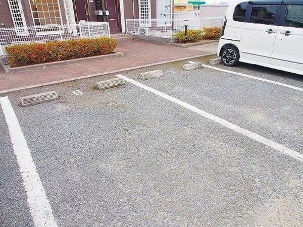 駐車場・駐輪場