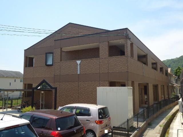 物件外観写真2　(外観写真（昼）)