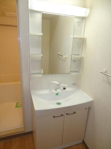 物件内観写真8　(洗面)