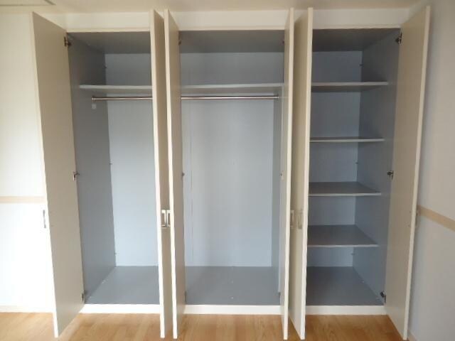 物件内観写真9　(収納)