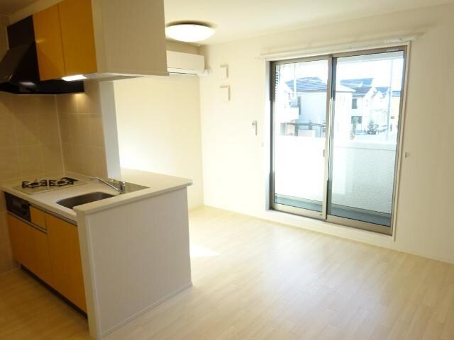 物件内観写真3　(室内)