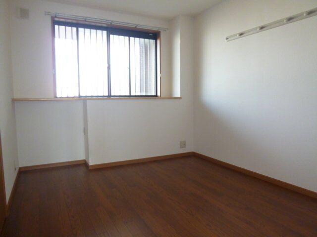 物件内観写真16　(洋室)