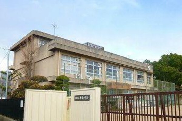 居室(勝原小学校まで650m)
